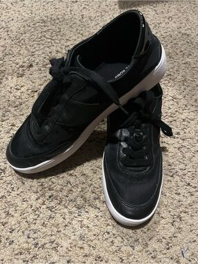 Michael Kors Kaycee Black Leather & Nylon Low Top Sneakers 8.5